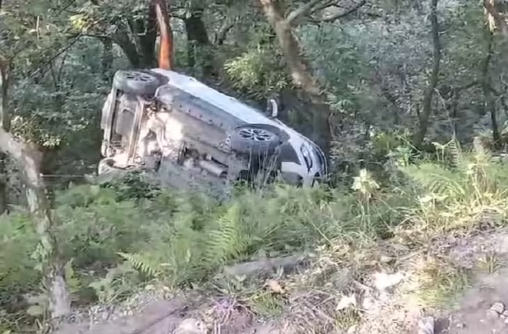 मसूरी में दर्दनाक सड़क हादसा: कार गहरी खाई में गिरी, 4 यात्रियों की मौत, ब्रेक फेल होने की आशंका