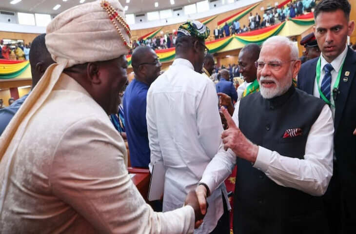 घाना की संसद में खूब लगे ठहाके....पीएम मोदी के स्वागत में दूल्हा बनकर पहुंचा सांसद, वायरल VIDEO निकल जाएगी आपकी भी हंसी&nbsp;