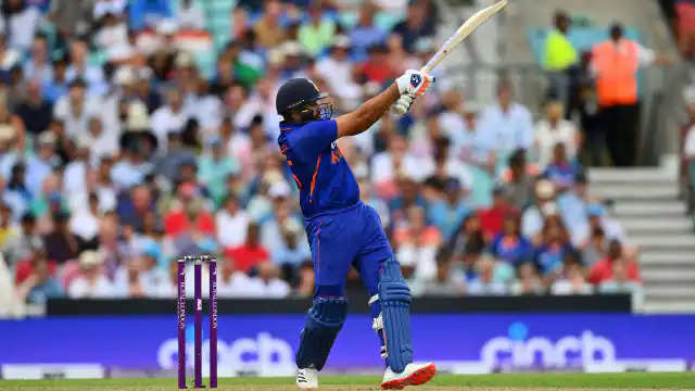 IND vs NZ ODI: Rohit Sharma ने न्यूजीलैंड सीरीज के पहले मैच में MS Dhoni को छोड़ा पीछे, भारत में खेलते हुए लगाए सबसे ज्यादा छक्के