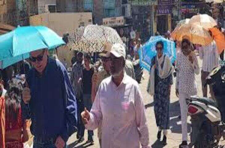 सूरज की तेज़ चकाचौंध ने लोगों को किया परेशान, गर्मी में हर कोई पसीने से तरबतर