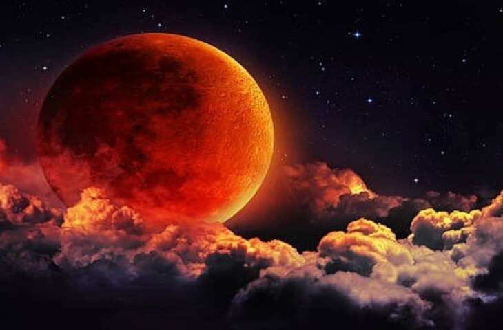 chandra grahan ka kis rashi per asar padega: चंद्र ग्रहण एक महत्वपूर्ण खगोलीय घटना है जिसका देश-दुनिया के साथ मानव जीवन पर प्रभाव पड़ता है। जानें पंडित जी से 28 अगस्त के चंद्र ग्रहण का किन राशियों पर ज्यादा प्रभाव पड़ेगा।