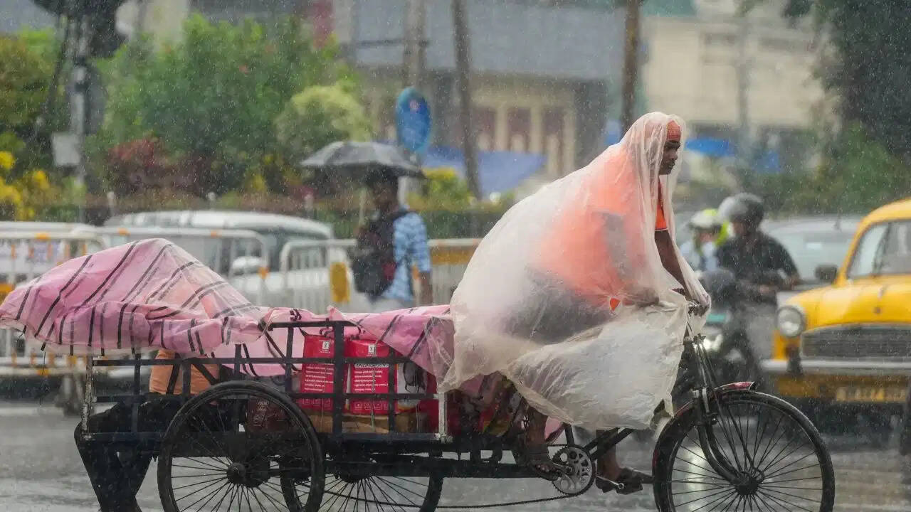 IMD Weather Update: दिल्ली-NCR में थमा मानसून का असर, आज-कल बारिश के आसार नहीं; यूपी समेत कई राज्यों में अलर्ट