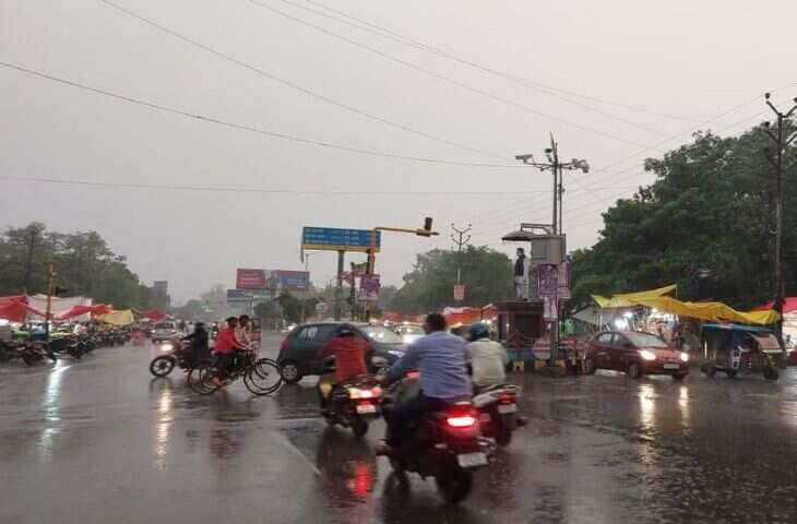 कानपुर में तेज बारिश से जलभराव, कई इलाकों में डेढ़ फीट तक भरा पानी; लोगों की बढ़ी परेशानी