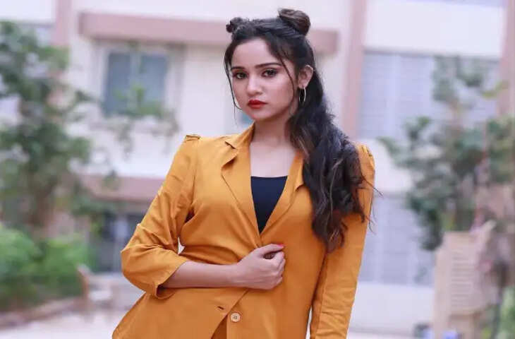 'मीट' में अपने बालों को फ्लॉन्ट करके खुश हैं Ashi Singh