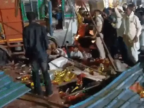 ग्वालियर में दर्दनाक हादसा: तेज रफ्तार ट्रक ने 57 श्रद्धालुओं को कुचला, 15 की मौत; 5 बच्चों समेत कई घायल