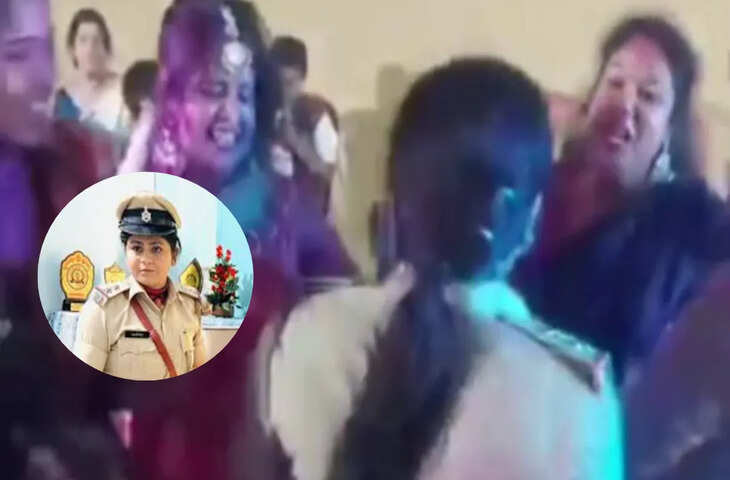 &lsquo;टूट जाई राजाजी पलंग.... पर थाना प्रभारी महिला अफसर के ठुमकों ने लगाई आग, वीडियो वायरल होते ही मचा बवाल&nbsp;