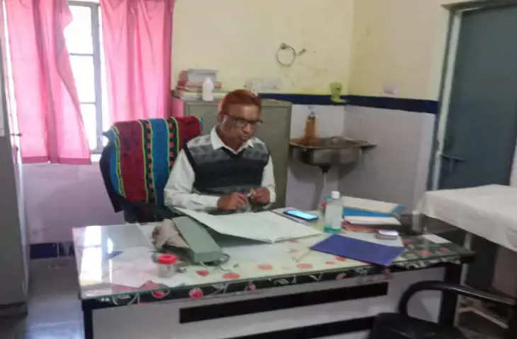 Udaipur पीपली-बी पीएचसी में डॉक्टर सहित 7 लोग नदारद मिले