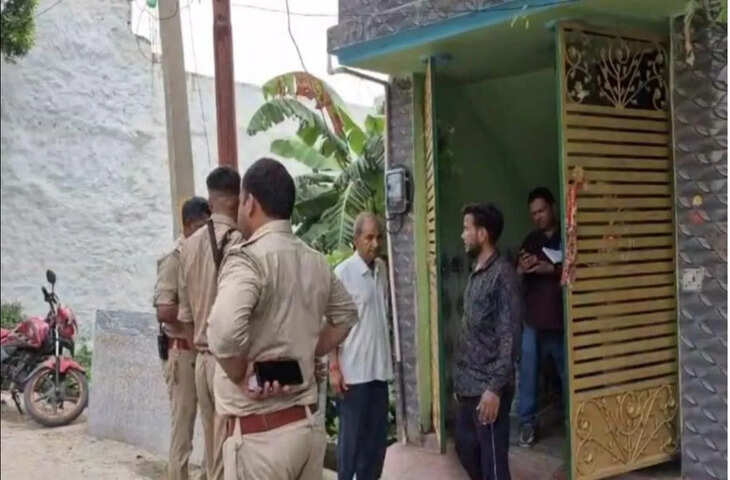 अलीगढ़ में दिनदहाड़े बड़ी लूट: 4 साल की बच्ची की गर्दन पर चाकू रख बदमाशों ने लूटे 50 लाख से ज्यादा के गहने और नकदी