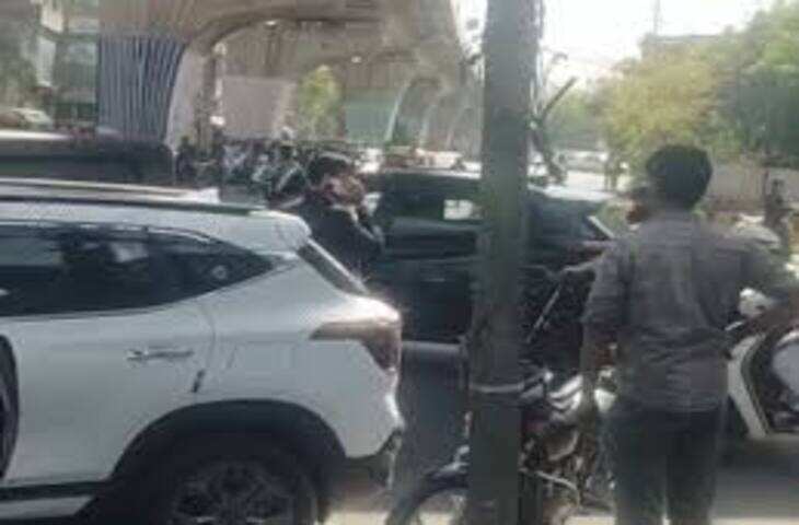 सोडाला में ट्रैफिक पुलिस और वकील के बीच चालान को लेकर हंगामा, वीडियो में देंखे मौके पर तनावपूर्ण स्थिति