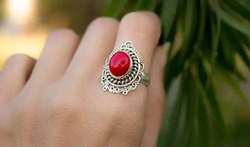 wear moonga stone to increase courage strength and energy 