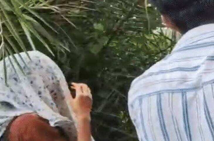 समस्तीपुर में फिर सरेराह बदसलूकी, लड़की हाथ जोड़कर बोली- छोड़ दीजिए