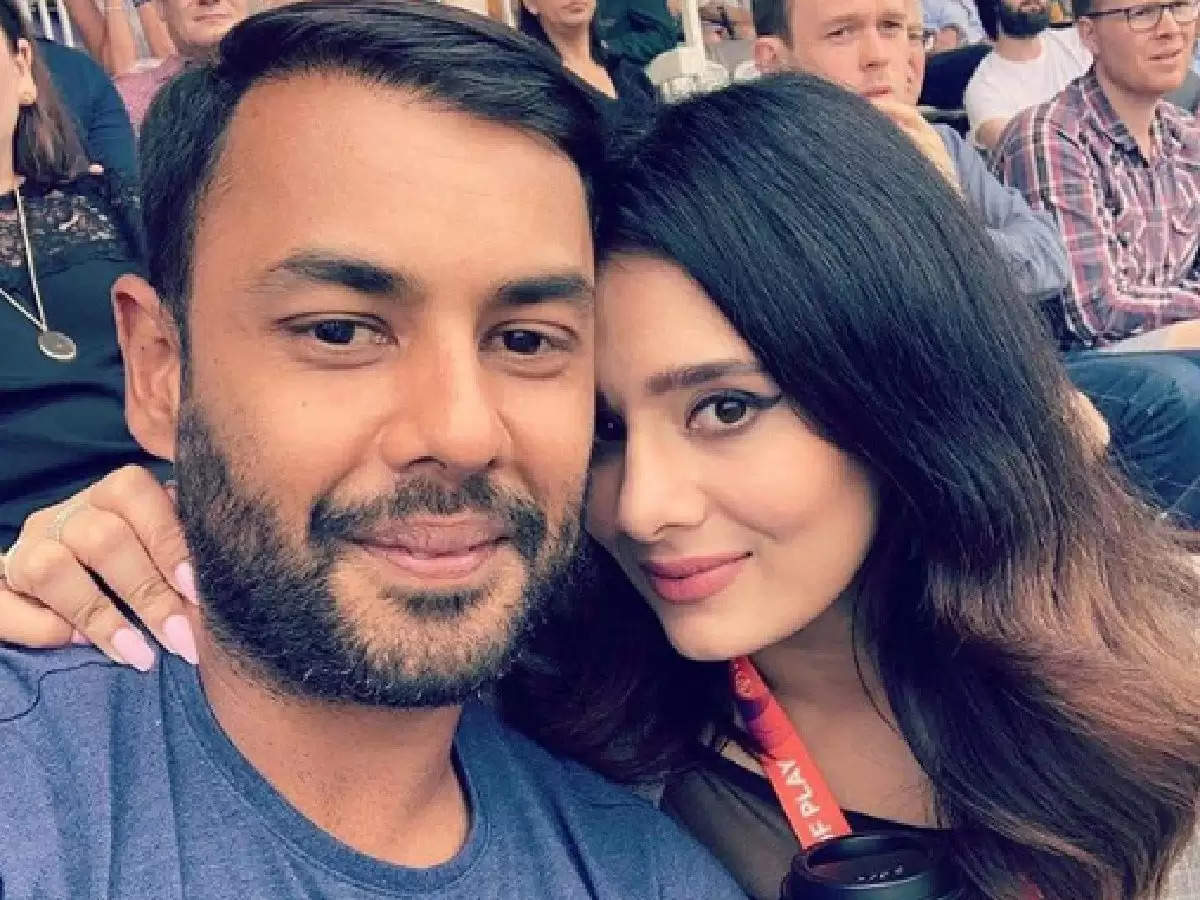 Stuart Binny Mayanti Langer