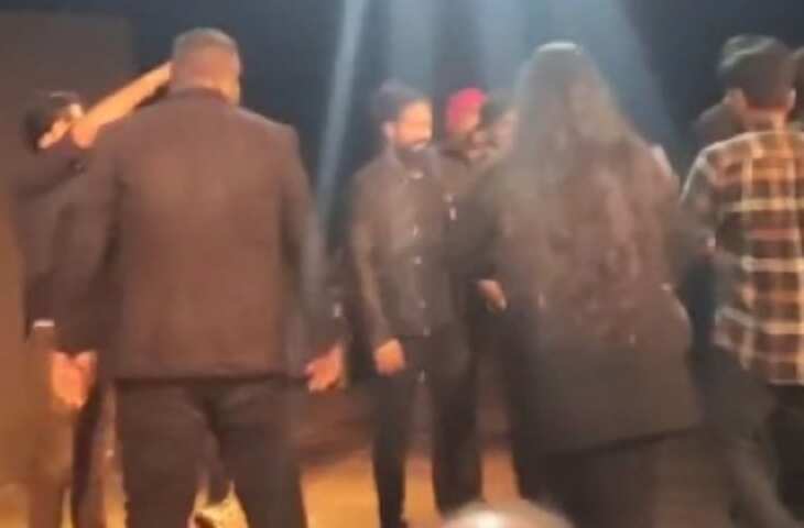 700 से ज्यादा फैंस के साथ Yash ने ली सेल्फी