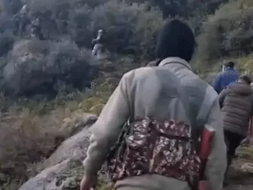 Jammu Kashmir Encounter: बडगाम में लश्कर का टॉप कमांडर ढेर, सितंबर में 5 आतंकी मारे गए