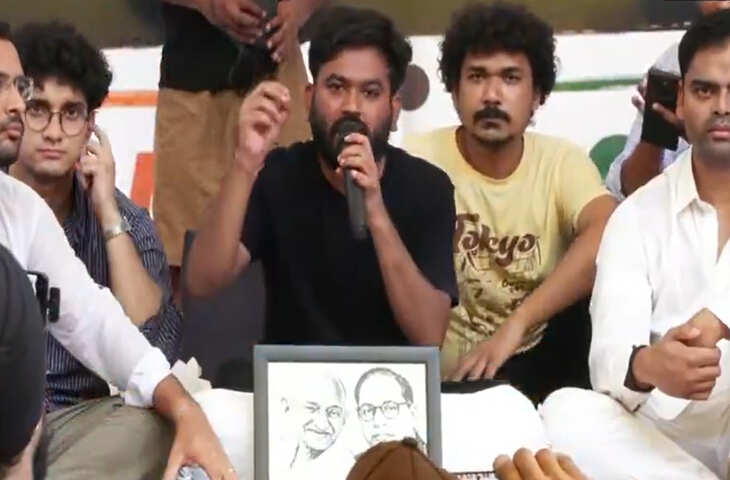 'देश जाग उठा है'... जंतर-मंतर से अभिजीत दीपके का बड़ा संदेश, रातभर जारी रहा प्रदर्शन
