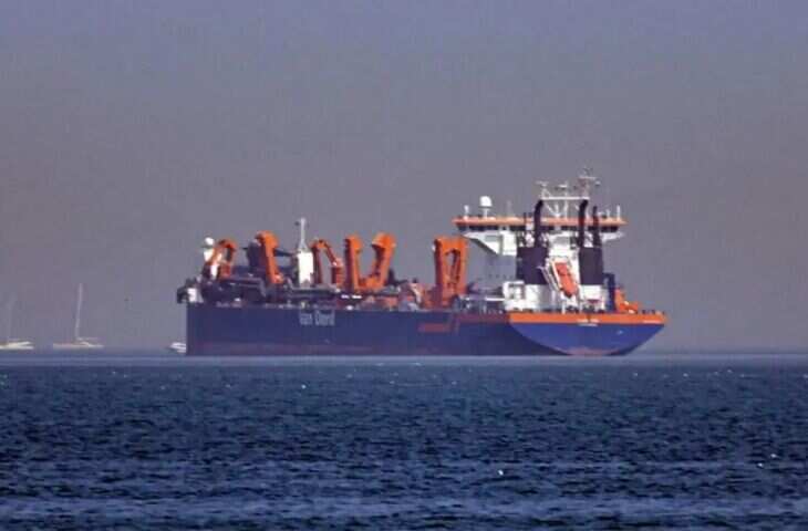 Strait of Hormuz में तनाव चरम पर, गोलाबारी के बीच दो भारतीय तेल जहाजों ने मारा यू-टर्न&nbsp;