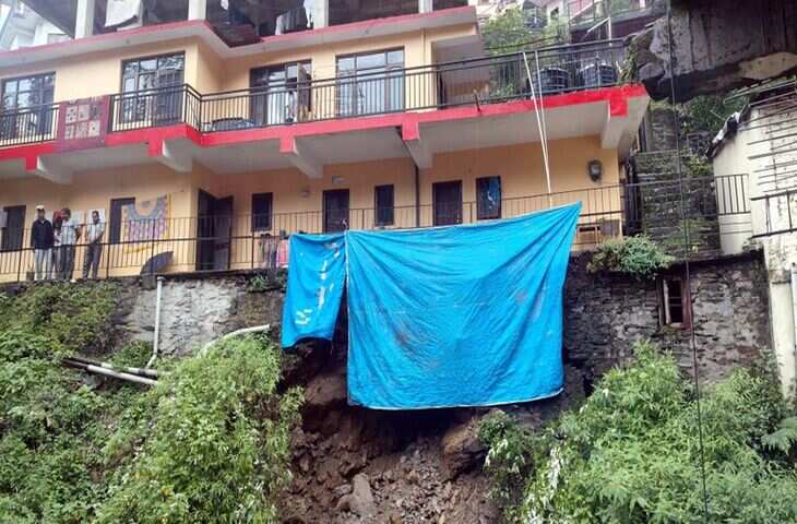 700 सड़कें बंद, एक हफ्ते में सामान्य से 170 फीसदी ज्यादा बारिश