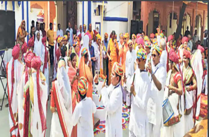 Kota नसियांजी में 1100 दीयों से करेंगे आरती, चांदखेड़ी तीर्थ में मेले का ध्वजारोहण हुआ