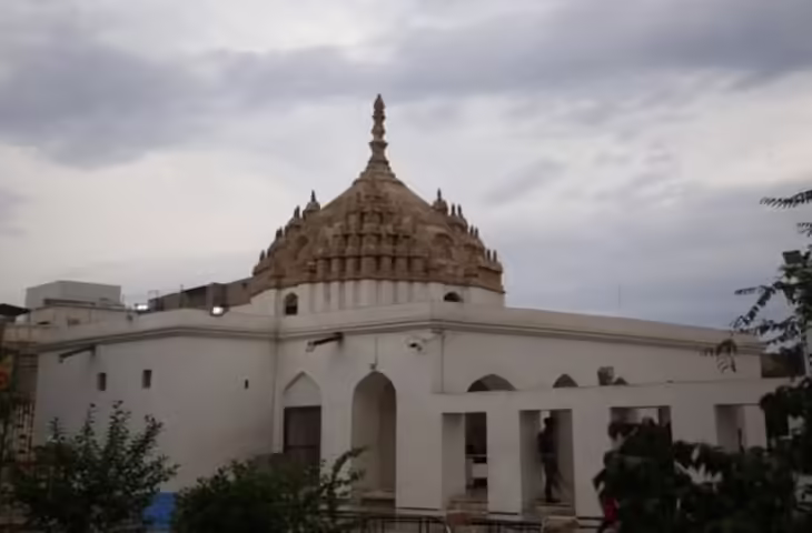 Hindu Population in Iran: जानें ईरान में कितने हिंदू रहते हैं और क्या वहां भी हैं प्राचीन मंदिर का सबूत