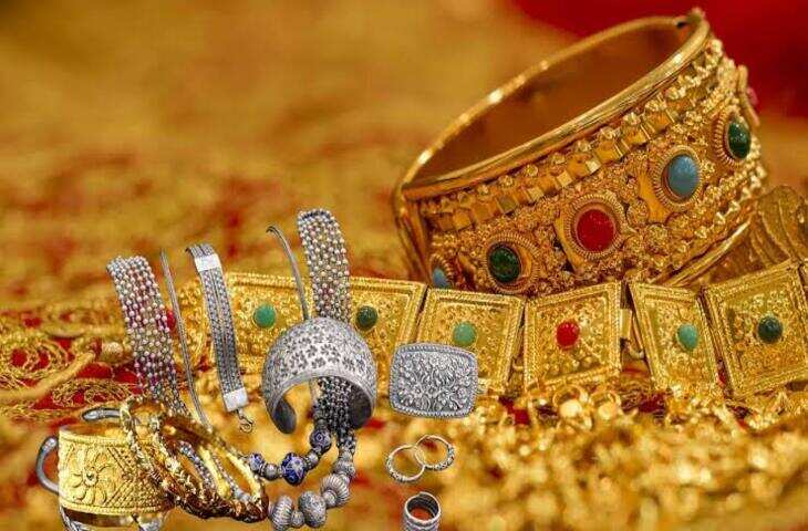 xBullion Market Blast: क्या 2.50 लाख तक जाएगी चांदी? आज के नए रेट देख उड़ जाएंगे होश