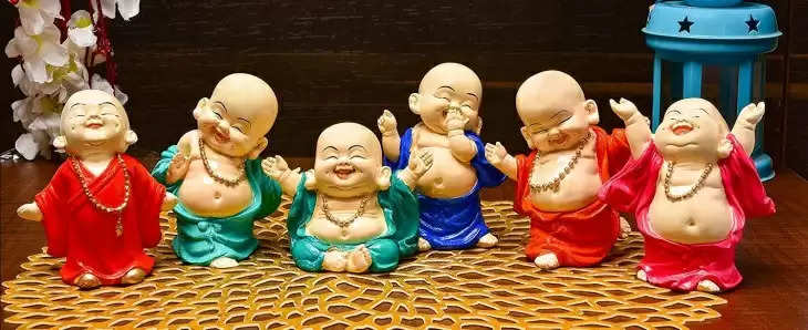 vastu tips for laughing Buddha know where to keep or where not to keep laughing Buddha 