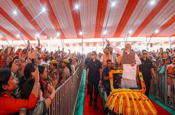 📰 काशी में पीएम मोदी का ऐतिहासिक रोड शो, वीडियो में देंखे 14 किलोमीटर के सफर में उमड़ा जनसैलाब; बाबा विश्वनाथ के किए दर्शन