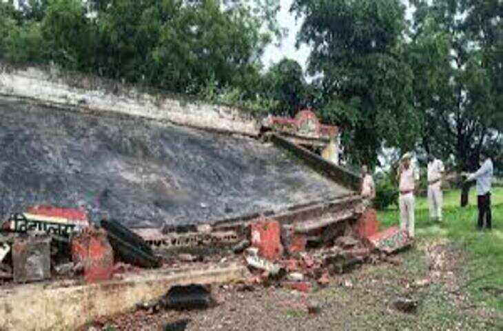 बांसवाड़ा के स्कूल में बड़ा हादसा, छत का प्लास्टर गिरने से 4 छात्राएं घायल