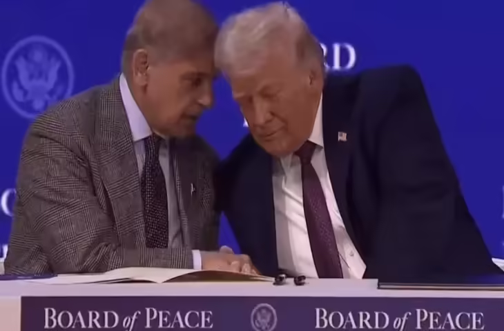 Board of Peace में फुसफुसाते दिखे PAK पीएम शाहबाज़ और ट्रम्प, इन देशों ने&nbsp;संस्थापक चार्टर पर किये साइन&nbsp;