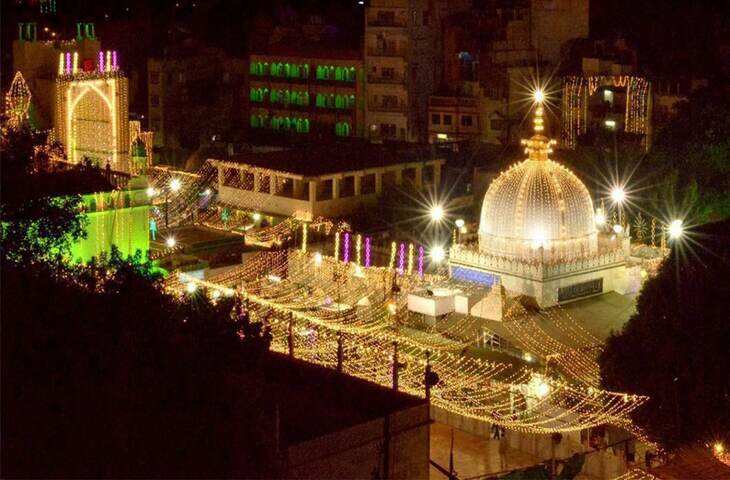 रात में क्यों बंद हो जाती है अजमेर शरीफ दरगाह? लीक्ड वीडियो में जानिए उस खौफनाक रहस्य के बारे में जो आज भी लोगों को डराता है