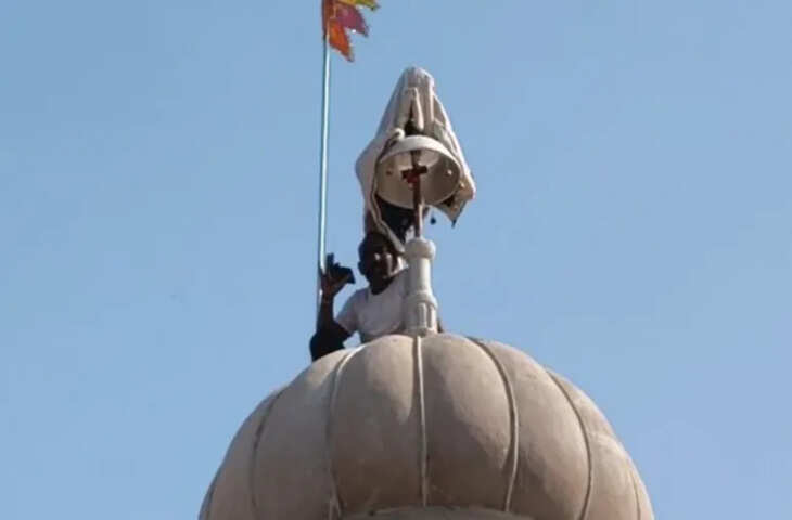 मजदूरी नहीं मिलने पर 50 फीट ऊंचे मंदिर के गुंबद पर चढ़ा राजमिस्त्री, बकाया थे 81 हजार रुपये