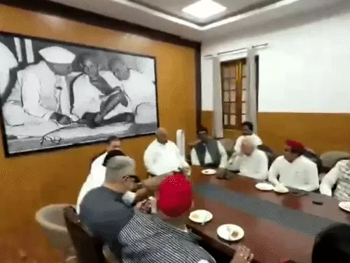 BREAKING: आज सड़क पर 'संसद' चलाएगा INDIA ब्लॉक, CEC पर लाएगा जनमहाभियोग; जानें क्यों रैली टालने की उठ रही मांग