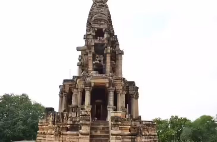 MP का रहस्यमयी मंदिर: कहा जाता है रातों-रात भूतों ने किया था निर्माण, बिना सीमेंट-चूने के कैसे खड़ा मजबूती से ?