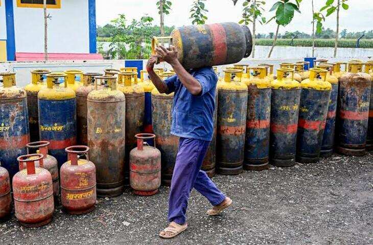 LPG Price Today 24 August 2026: मुंबई में ₹941.50, जानें पटना-दिल्ली समेत आपके शहर में घरेलू गैस सिलेंडर का नया रेट