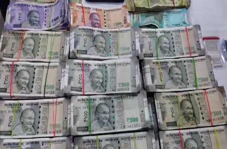 सहारनपुर PNB करेंसी चेस्ट में 17 करोड़ के नकली नोट मिलने से हड़कंप, वीडियो में जाने 3 अफसर सस्पेंड; RBI की टीम ने शुरू की जांच