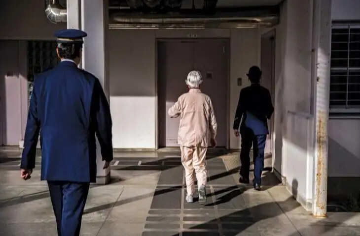 इस देश में जेल जाने के लिए बुजुर्ग करते हैं रोजाना अपराध, जानिए क्या है इसके पीछे की वजह