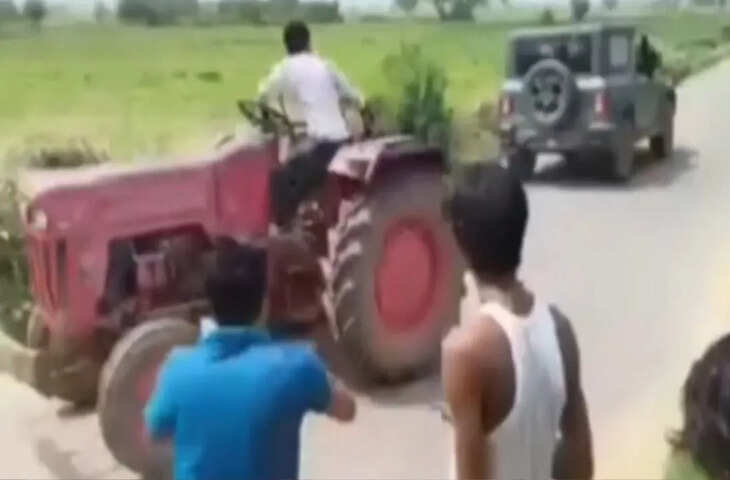 Thar vs Tractor का मुकाबला बना मुसीबत, स्टंट करने गए लोग फंस गए मुश्किल में; वीडियो हुआ वायरल