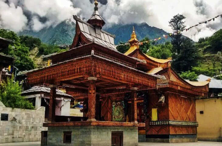 किन्नौर की आस्था और परंपरा का केंद्र है बेरिंग नाग मंदिर, यहां आज्ञा लेकर ही फैसले लेते हैं भक्त