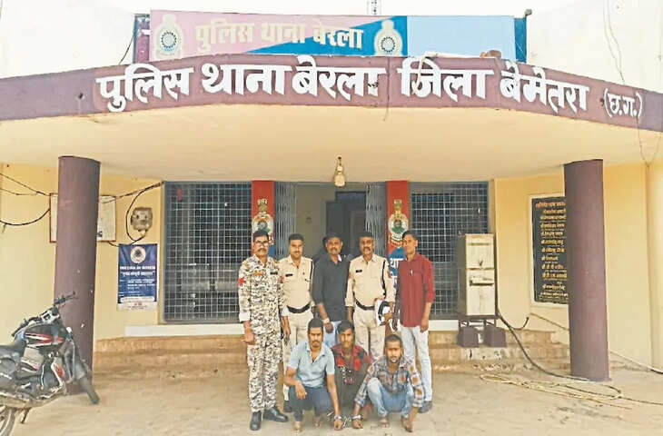 सोने-चांदी के जेवर के साथ 3 आरोपी गिरफ्तार, मोटर साइकिल भी बरामद