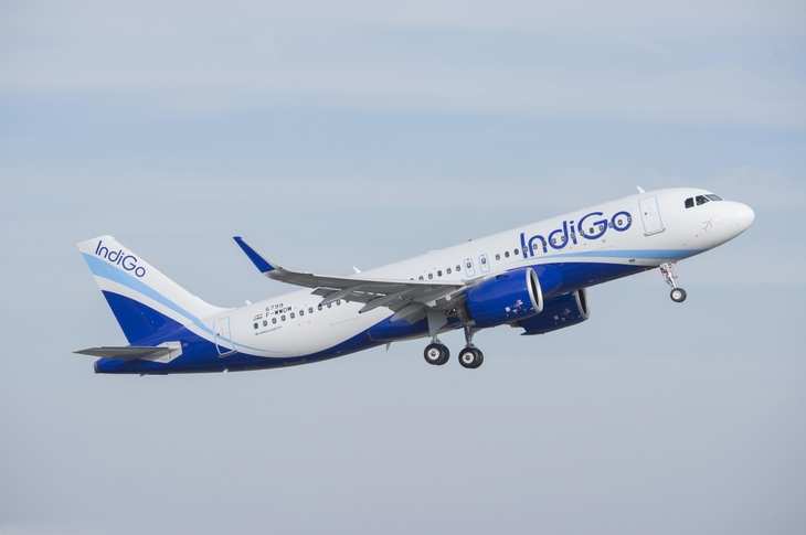 उड़ान भरते समय मेंगलुरु Airport पर पक्षी से टकराया विमान, सभी यात्री सुरक्षित