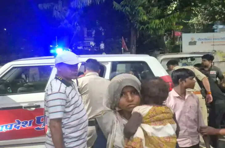 दमोह-सागर मार्ग पर यात्री बस पलटी, 8 लोग घायल; बच्ची समेत 4 अस्पताल में भर्ती, चालक-कंडक्टर फरार