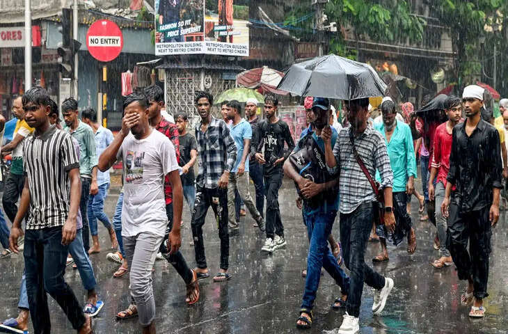 दिल्ली-एनसीआर में आज भी बारिश का अलर्ट, यूपी के 56 जिलों में आंधी-तूफान की चेतावनी