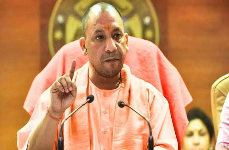 काशी में सीवर लाइनों के अंदर मिलीं बालू-सीमेंट की बोरियां, लकड़ी और प्लाई से उठे गंभीर सवाल
