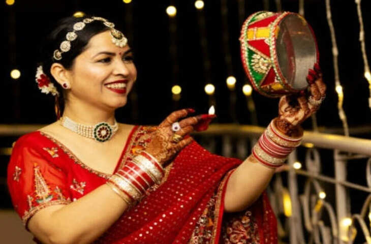 करवा चौथ में चंद्रमा रोहिणी नक्षत्र में, 3 राजयोग भी, कथा पढ़ने के लिए यह बेस्ट मुहूर्त?