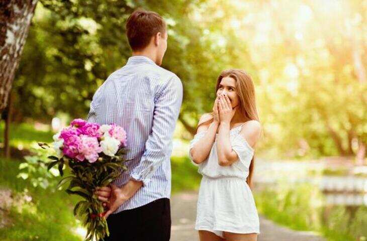 जब लड़कों को हो जाता है प्यार लेकिन जुबान साथ नहीं देती, तो 2 मिनट के इस वीडियो क्लिप में&nbsp;जानिए इज़हार-ए-मोहब्बत का सही तरीका