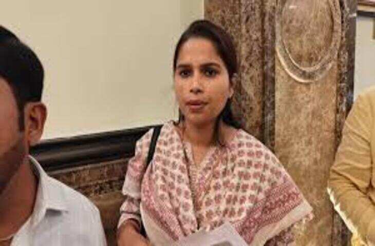 पूजा पाल का पलटवार: सपा से निष्कासन के बाद बोलीं &ndash; &ldquo;अतीक के आतंक से योगी ने दिलाया न्याय&rdquo;