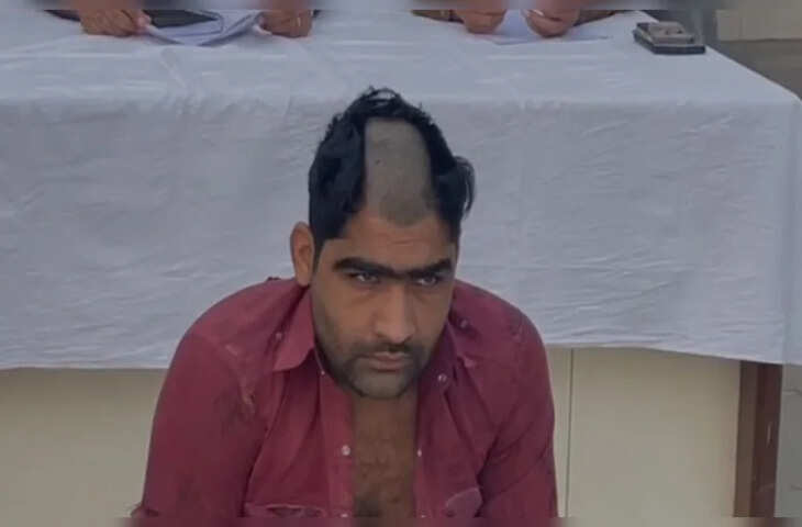 50 हजार का इनामी बदमाश कटोरा लेकर मंद&zwj;िर के सामने मांगने लगा भीख, बदल ल&zwj;िया पूरा हुल&zwj;िया