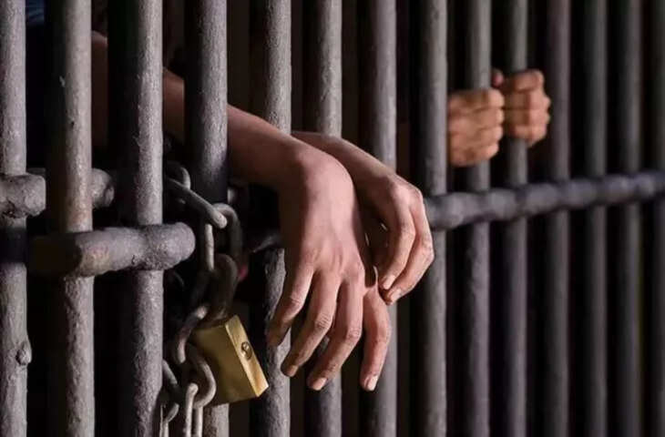 Sri Lanka Breaking News: जेल में हिंसक झड़प से मचा हड़कंप, 20 लोगों की गई जान, 100 से ज्यादा घायल होने की खबर​​​​​​​