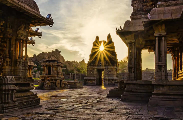 Top 5 Travel Destinations 2025:घूमने वालों की पहली पसंद बनीं ये 5 अद्भुत जगहें, इनके आगे विदेशी लोकेशन भी फेल