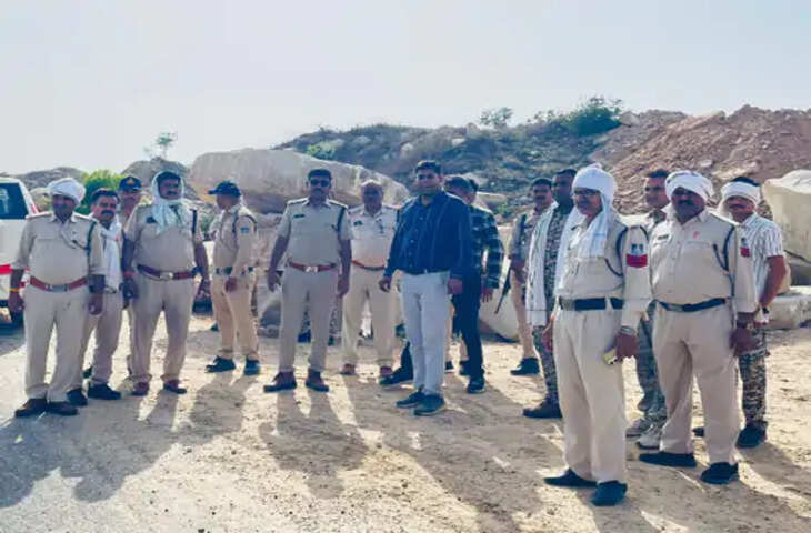 मुरैना में अवैध पत्थर खदानों पर बड़ी कार्रवाई, ट्रैक्टर, कंप्रेसर और जनरेटर जब्त