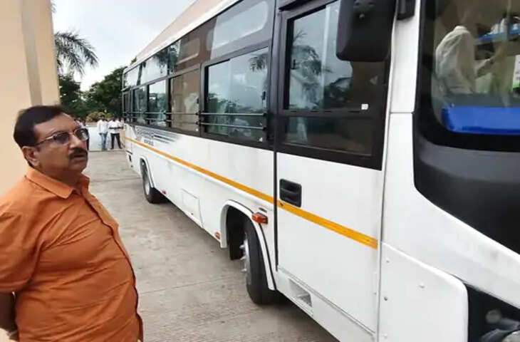 वादा निभाने पहुंचे मंत्री विजय शाह: खंडवा मेडिकल कॉलेज को मिली एसी बस, छात्रों के साथ किया पहला सफर